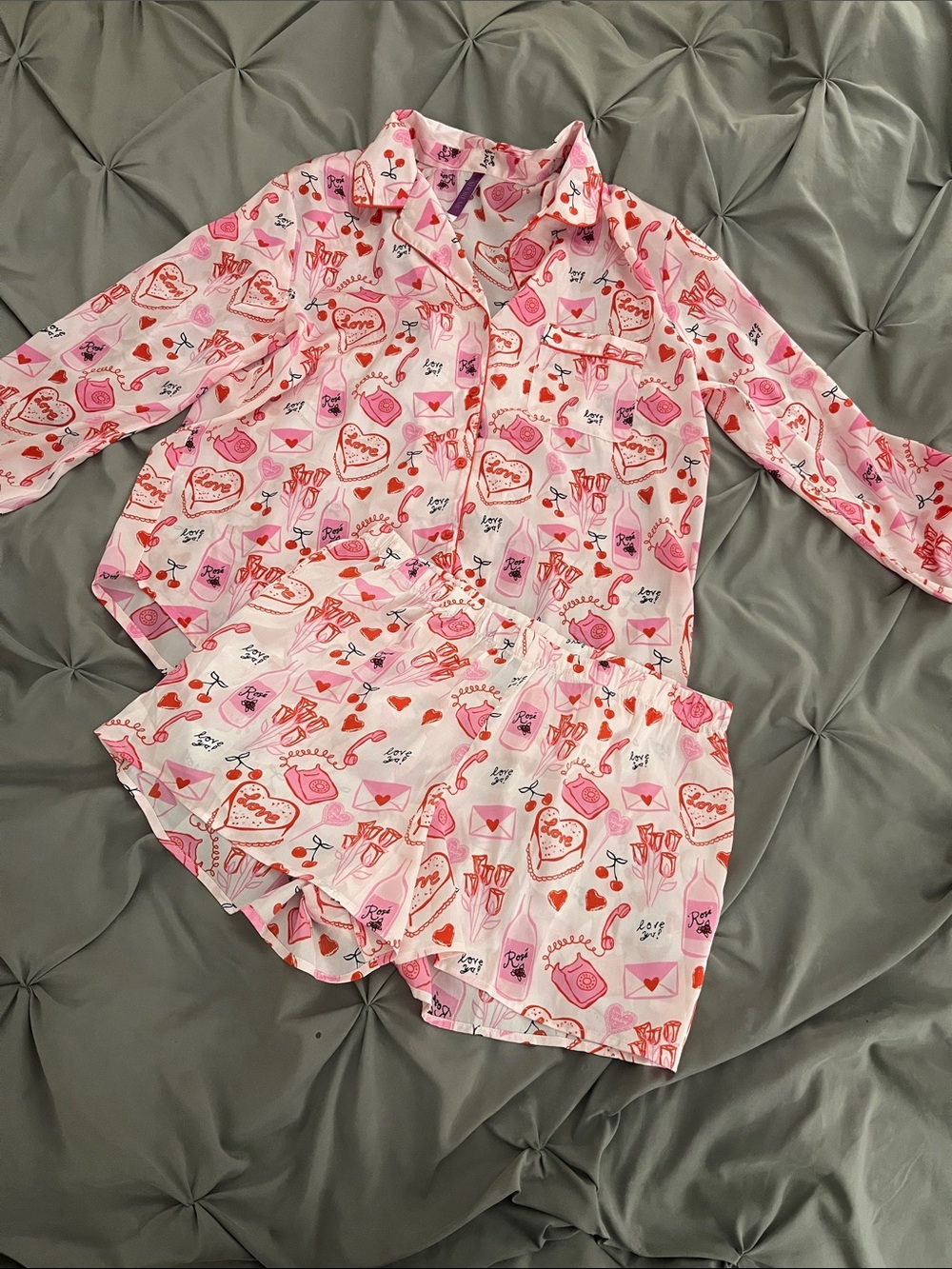Pink Heart & Mailbox Printed Pajama Set